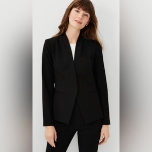 Ann Taylor The Petite Cutaway Blazer in Bi-Stretch